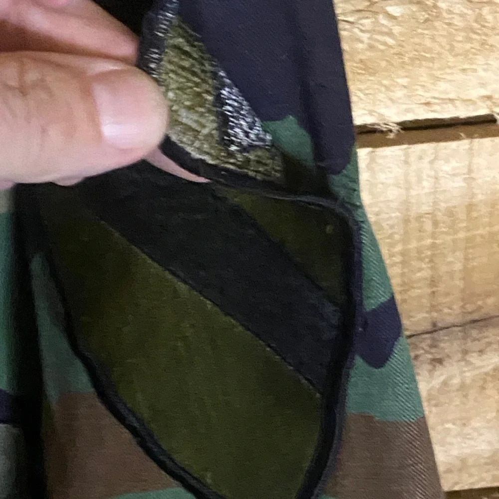 Vintage Woodland Camouflage Military Jacket subdued 1st Cavalry Division Large - Picture 7 of 9